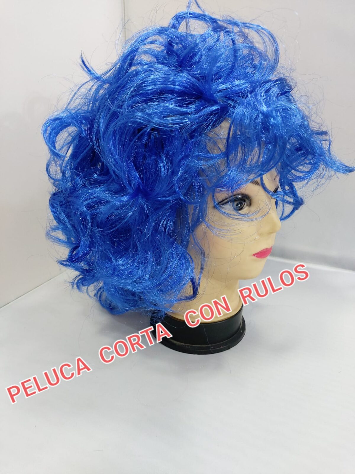 Peluca pelo corto rulos azul